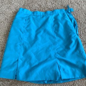 IZod size 4 skort Turquoise blue